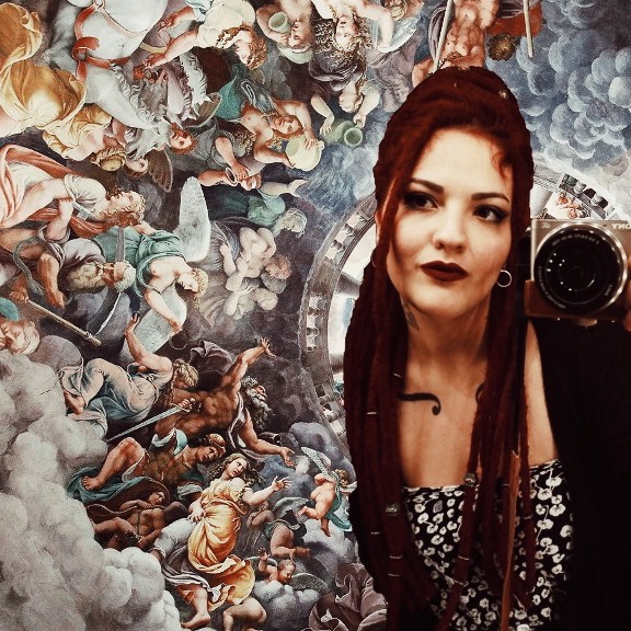 Arzu Ecem Timuçin isimli kurucu fotoğrafı